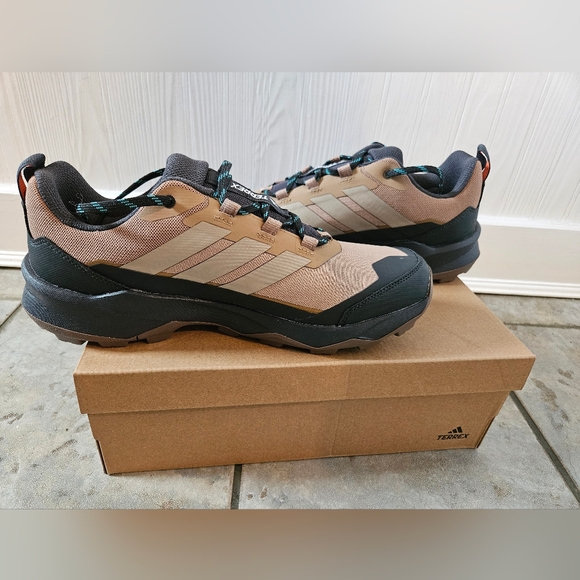 Adidas Terrex Men's Beige and Black Athletic Shoes Size 11 - Picture 2 of 5